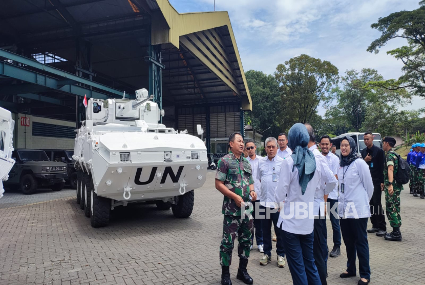 PT Pindad memberikan pelatihan pengoperasian kendaraan tempur Pandur 8x8 bagi personel Pusat Misi Pemeliharaan Perdamaian TNI (PMPP TNI)