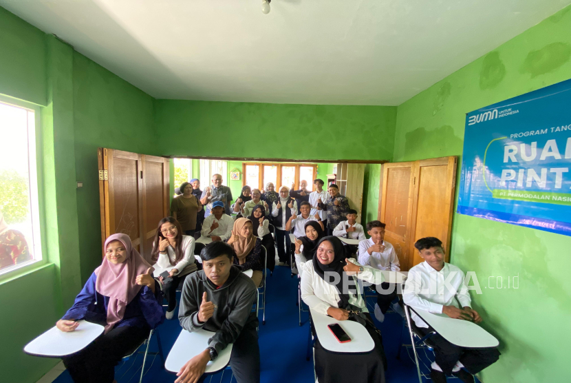 PT PNM meresmikan Ruang Pintar PNM di Dusun Loandeng, Desa Kalisonong, Kabupaten Malang.