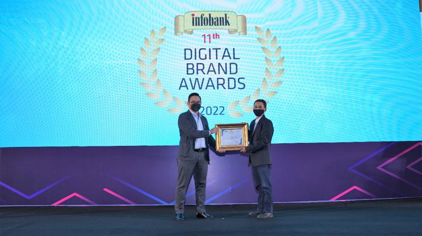 PT Pos Indonesia berhasil meraih penghargaan dalam ajang 11th Infobank Digital Brand Awards 2022, untuk Peringkat III Kategori Perusahaan BUMN aset Rp 5 Triliun  hingga kurang dari  Rp 10 Triliun.  