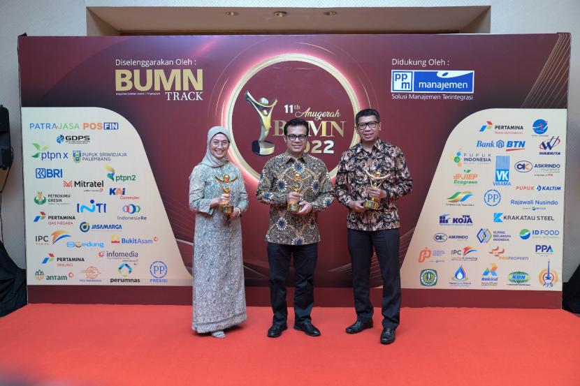 PT Pos Indonesia (Persero) menyabet tiga penghargaan dalam ajang Anugerah BUMN 2022. 