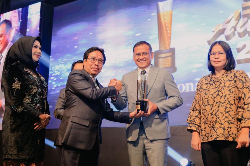 PT Pupuk Indonesia (Persero) berhasil meraih penghargaan dengan peringkat platinum pada ajang SNI Award 2023 yang diselenggarakan oleh Badan Standardisasi Nasional (BSN). 