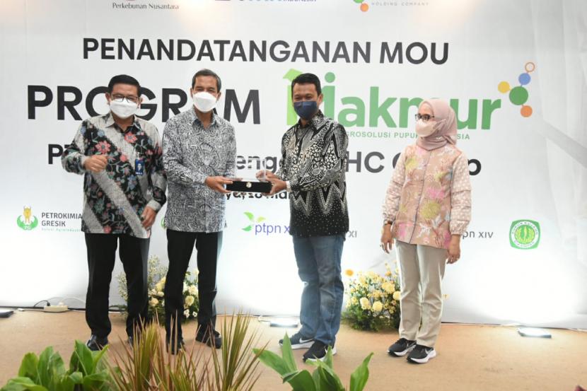 PT Pupuk Indonesia (Persero) melalui anak usahanya bersinergi bersama PT Perkebunan Nusantara (PTPN) grup.