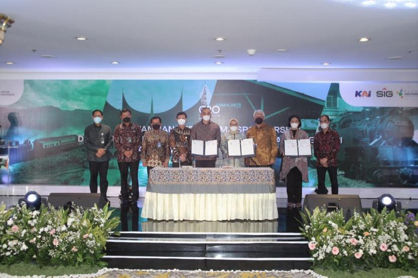 PT Pupuk Indonesia (Persero) mendukung reaktivasi kereta api lintas Sawahlunto-Muarokalaban, Sumatera Barat.