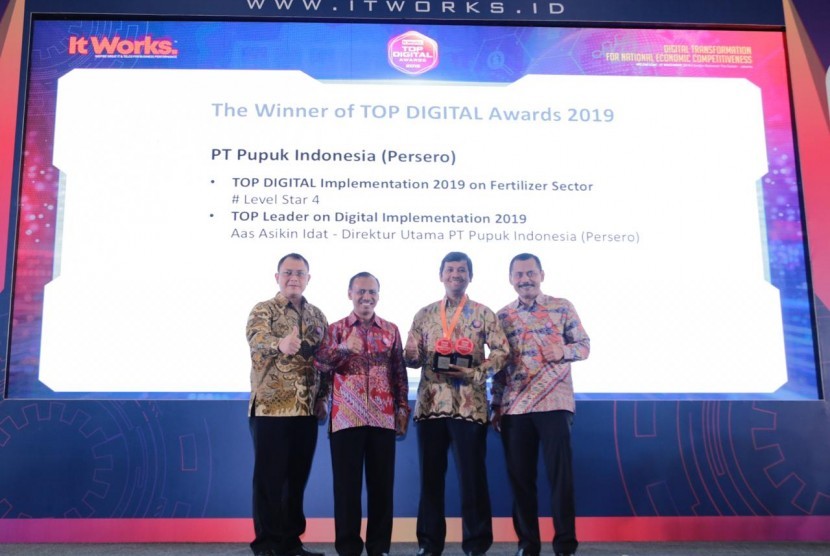 PT Pupuk Indonesia (Persero) menerima penghargaan dalam ajang 