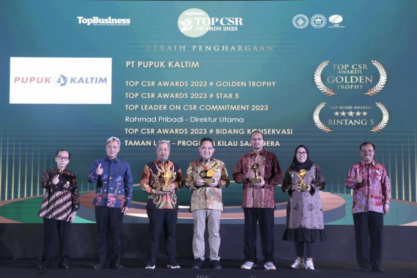 PT Pupuk Kalimantan Timur (PKT) berkomitmen mendukung kelengkapan sistem, tata kelola, dan keberhasilan implementasi tanggung jawab sosial dan lingkungan (TJSL).