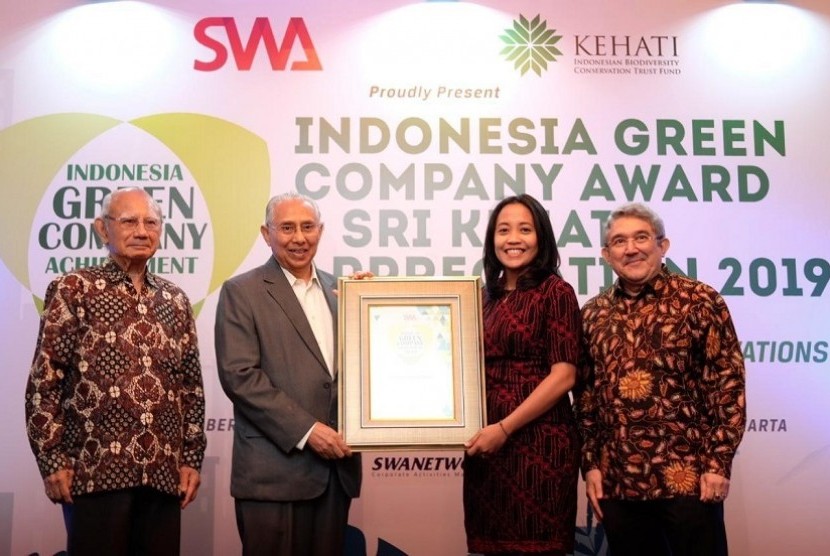 PT Royal Lestari Utama (RLU) mendapatkan penghargaan Green Award 2019.