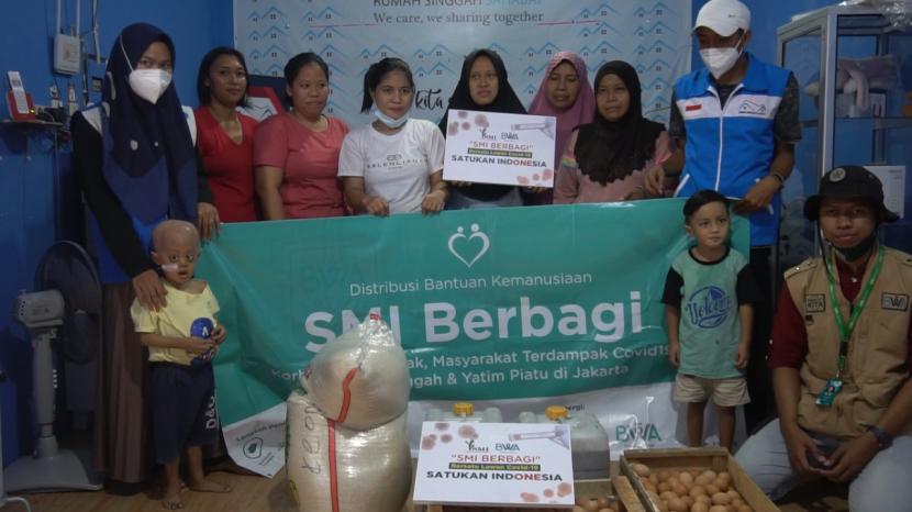PT Sarana Multi Infrastruktur (SMI) Persero bersama Badan Wakaf Alquran (BWA) menyalurkan bantuan sembako ke sejumlah rumah singgah yang ada di ibukota Jakarta.