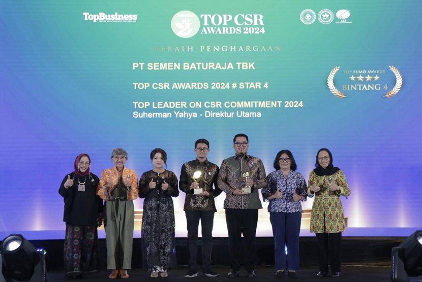 PT Semen Baturaja Tbk (SMBR) meraih penghargaan TOP CSR Awards 2024 dari Majalah Top Business, dalam acara penganugerahan TOP CSR Awards 2024 yang digelar di Hotel Raffless Jakarta, Rabu (29/5/2024).