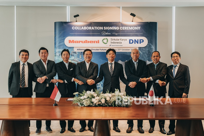  PT Sirkular Karya Indonesia (SKI), anak usaha PT Impack Pratama Industri Tbk, menggandeng PT Marubeni Indonesia dan PT DNP Indonesia (DNP) untuk mengembangkan inisiatif industri berskala besar pertama di Indonesia yang berfokus pada pengolahan limbah plastik menjadi bahan bangunan berkelanjutan.
