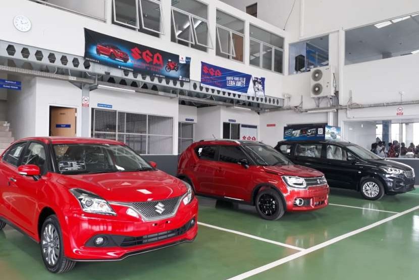 PT Suzuki Indomobil Sales (SIS) dan PT Pustaka Motor Utama meresmikan outlet Suzuki ke-325 di Kota Serang, Provinsi Banten, Selasa (21/8). Outlet melayani penjualan (sales), bengkel (service), dan menyediakan suku cadang (spareparts) kendaraan roda empat.