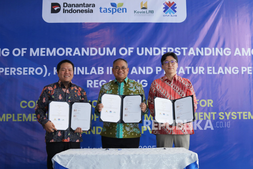PT TASPEN menandatangani nota kesepahaman kerja sama tripatrit dengan KevinLAB Inc, perusahaan asal Korea Selatan dan PT Catur Elang Perkasa dalam implementasi energi surya.