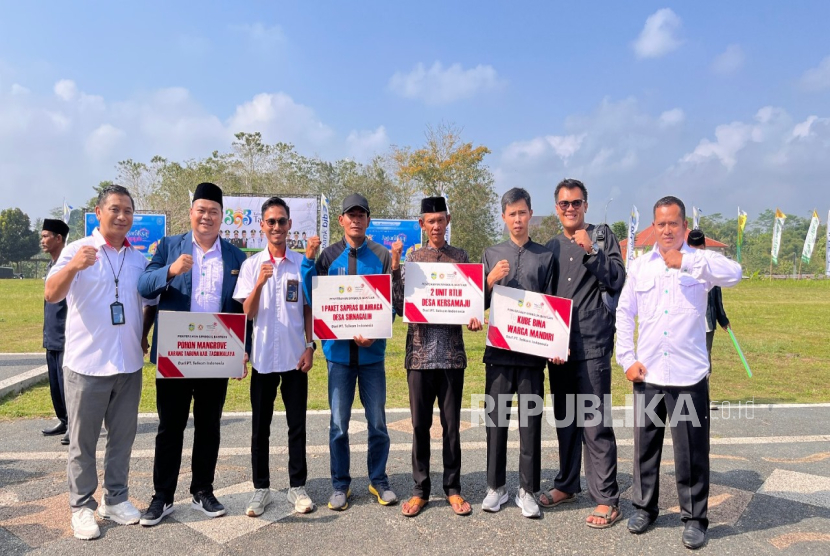 PT Telkom Indonesia melalui Kantor wilayah Priangan Timur, menanaman 10.000 mangrove di rangkaian HUT ke-393 Kabupaten Tasikmalaya. 