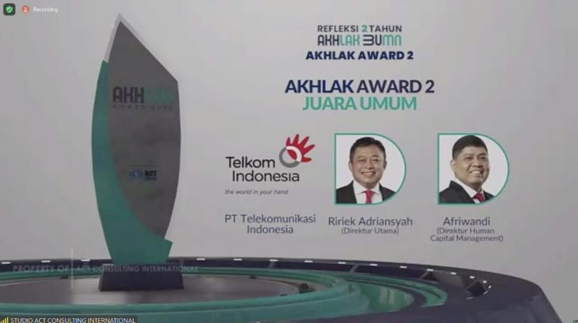 Telkom Indonesia meraih predikat Best of the Best dalam ajang AKHLAK Awards 2022 dengan 6 penghargaan kategori BUMN dan 4 penghargaan kategori Anak Perusahaan BUMN.