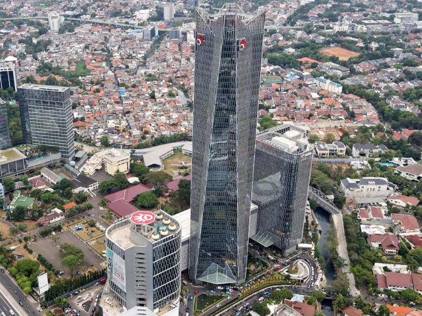 PT Telkom Indonesia (Persero) berkomitmen untuk berinvestasi yang mana total belanja modal pada 2020 tercatat sebesar Rp 29,4 triliun atau 21,6 persen dari total pendapatan. Tampak gedung Telkom di Jakarta.