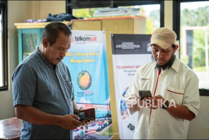 PT Telkom Satelit Indonesia (Telkomsat) memberikan layanan internet berbasis satelit di Puskesmas Mayau, Kecamatan Pulau Batang Dua, Kota Ternate, Maluku Utara, melalui program Corporate Social Responsibility (CSR).