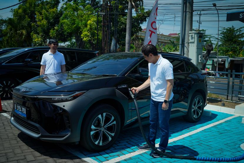 PT Toyota-Astra Motor (TAM) akan memperkuat ekosistem yang mendukung mobilitas kendaraan elektrifikasi (xEV).