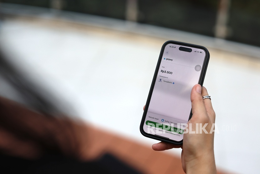 Beli Tiket Transjakarta Kini Bisa Pakai GoPay, Ini Cara dan Keuntungannya