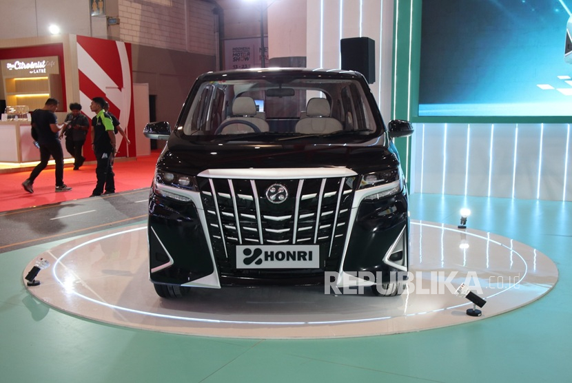 UTOMOCORP Perkenalkan Honri Boma EV, Mobil Listrik Mungil yang Sekilas Mirip Alphard