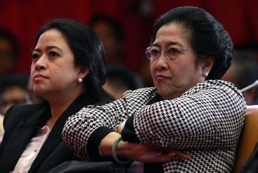 Puan Maharani bersama Megawati Sukarnoputri