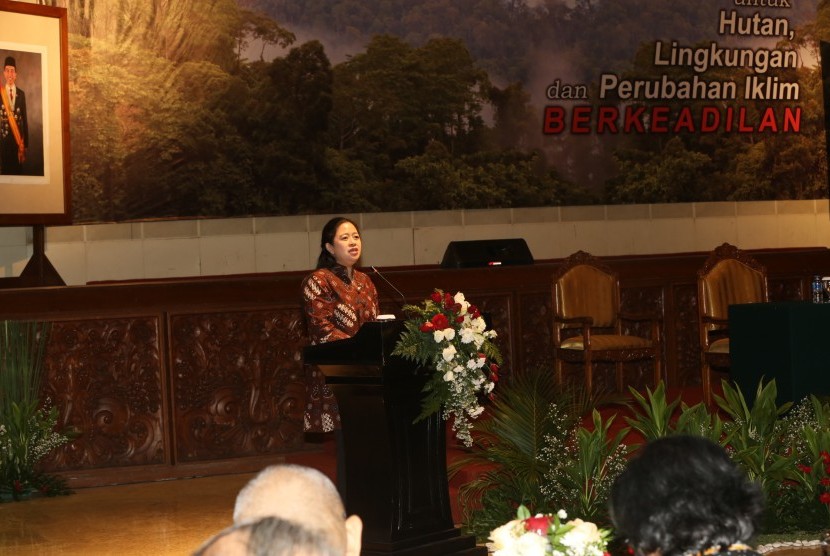 Puan Maharani dalam paparannya di depan Rakernas Kementerian Lingkungan Hidup dan Kehutanan tahun 2017 di Auditorium Dr. Ir. Soedjarwo di Gedung Manggala Wanabakti,  Kementerian LHK, Jakarta, dalam keterangannya, Rabu, (2/8).