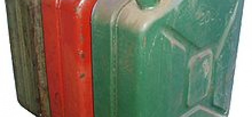 Public are not allowed to buy fuel in jerrycan. (illustration)