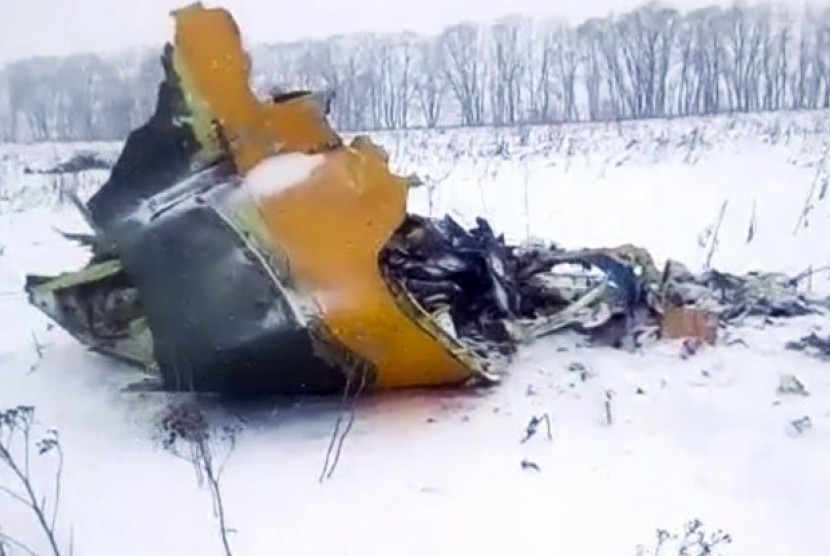 Puing pesawat Rusia, Saratov Airlines  yang jatuh. 