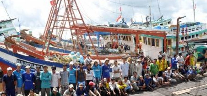 Puluhan nelayan dan ABK Kapal Vietnam ketika ditangkap di Papua.