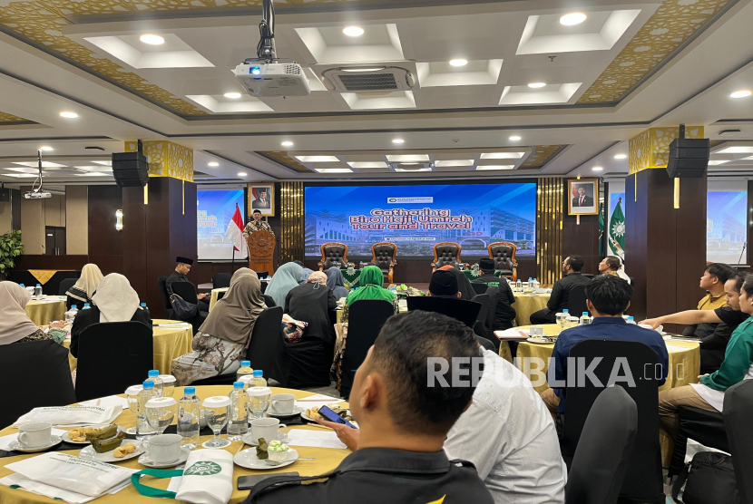 Puluhan perwakilan biro perjalanan haji dan umrah, travel & tour, serta bimbingan haji se-DIY berkumpul dalam Seminar Kesehatan dan Gathering yang digelar RS PKU Muhammadiyah Yogyakarta di SM Tower, Rabu (13/8/2025).