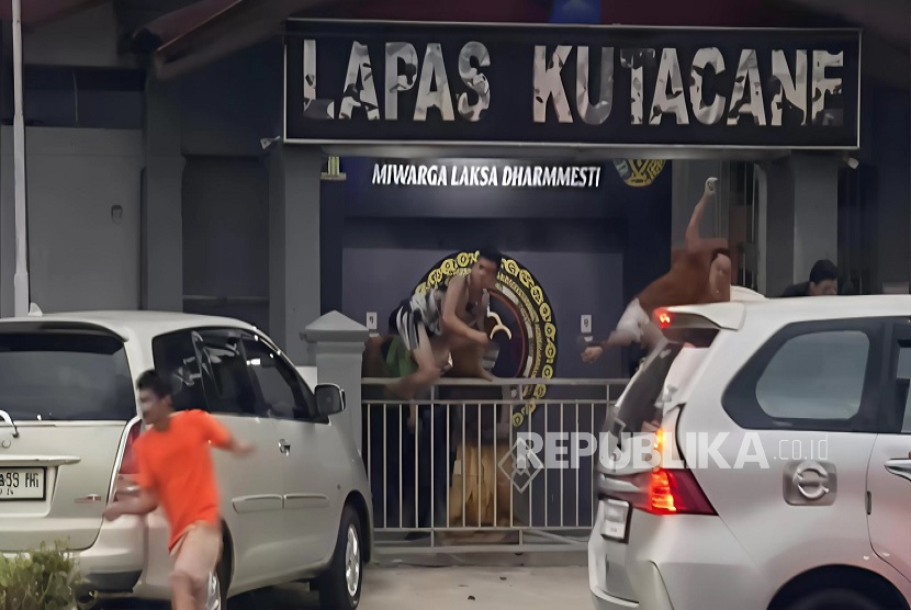 Puluhan warga binaan atau narapidana Lembaga Kelas IIB Kutacane, Kabupaten Aceh Tenggara, dilaporkan kabur menjelang buka puasa, Senin (10/3/2025). 