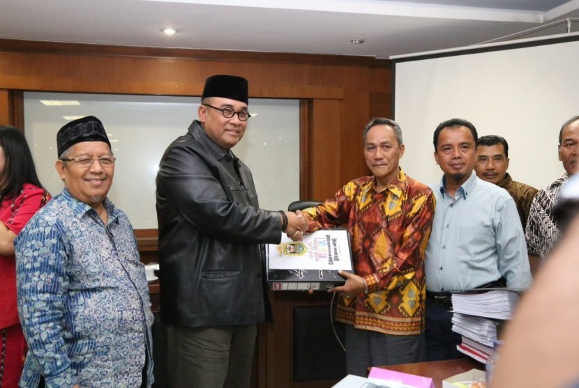 Puluhan warga Lampung mengadu ke DPD soal konflik tanah yang sudah puluhan tahun dialami.