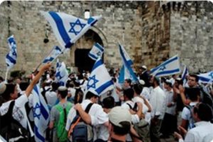 Puluhan warga Yahudi menyerbu Masjid Al Aqsha