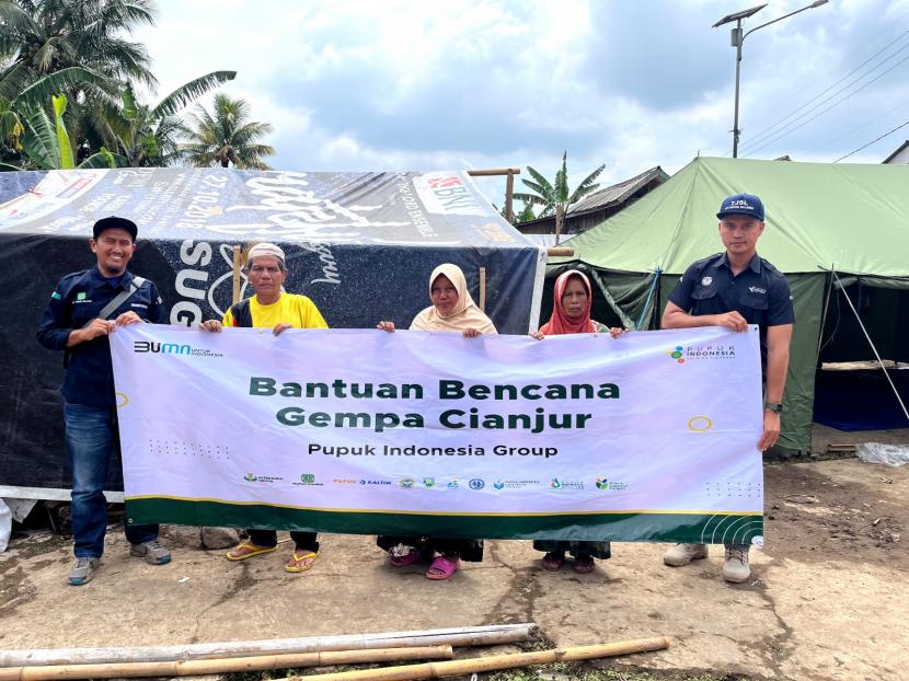 Pupuk Indonesia Group telah menyalurkan bantuan logistik kepada para korban gempa di Cianjur, Jawa Barat (Jabar).