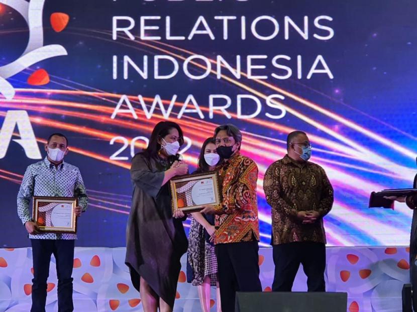 Pupuk Indonesia (Persero) dan anak perusahannya berhasil meraih total dua puluh penghargaan dalam ajang Public Relation (PR) Indonesia Award 2021.