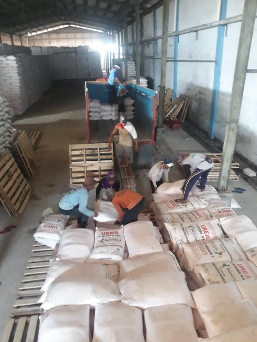 Pupuk Kujang memastikan stok pupuk di Kabupaten Indramayu dalam kondisi aman. 