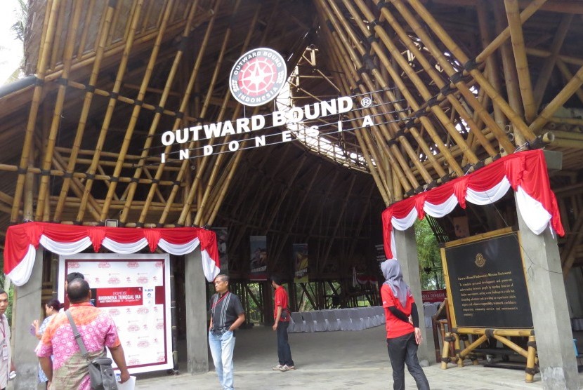 Pusat pendidikan luar ruang Outward Bound Indonesia (OBI) yang berada di Jatiluhur, Purwakarta, Jawa Barat, Ahad (20/8). Sejak 1990, OBI telah membantu menanamkan pendidikan karakter bagi 80 ribu peserta.     