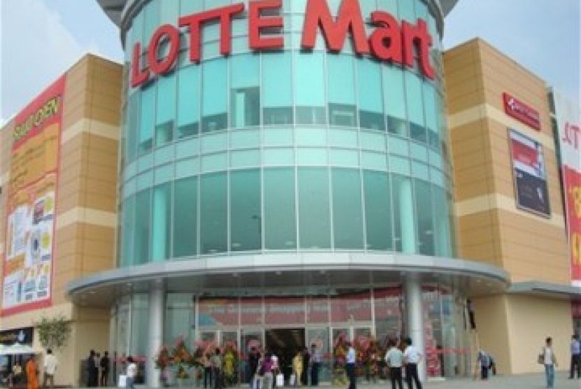 Pusat perbelanjaan Lotte Mart