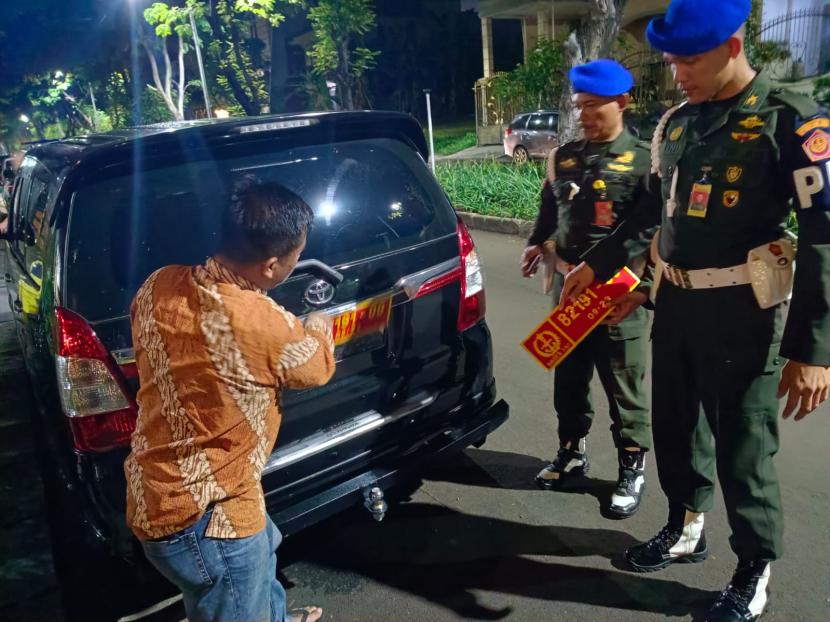 Pusat Polisi Militer (Puspom) TNI melakukan penertiban terhadap penggunana plat milik TNI.