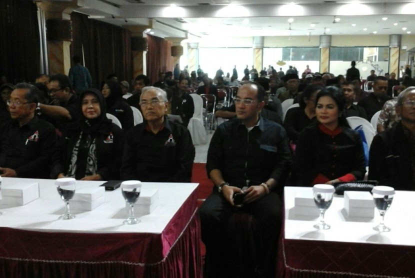 Puti Guntur Soekarno (kedua kanan) saat hadir di acara 'Temu Kangen dan Ulang Tahun Keluarga Besar Marhaenis Se-Eks Karesidenan Pati Jawa Tengah’, Sabtu (16/1)