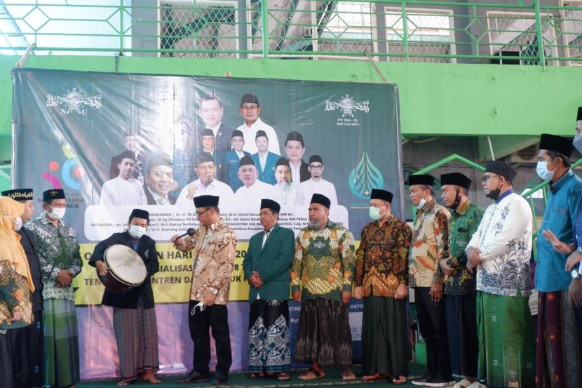 PW RMI-NU DKI Jakarta menyelenggarakan kick off perayaan Hari Santri 2021 di Pondok Pesantren Al-Washilah, Kembangan, Jakarta Barat, Kamis (14/10). 