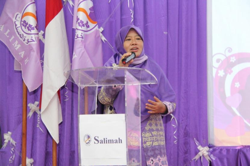 PW Salimah Sumatera Utara memberikan penghargaan kepada sejumlah tokoh perempuan Islam di Medan. Penghargaan diberikan saat menyelenggarakan peringatan Hari Ibu 2020 pada Selasa (22/12).