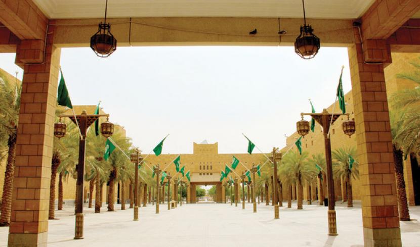 Qasr Al-Hukm, Tempat Pertemuan Warga dan Raja di Saudia. Qasr Al-Hukm di Riyadh, Arab Saudi, disebut-sebut sebagai lokasi di mana masyarakat dahulu bisa bertemu langsung dengan raja mereka sejak masa pemerintahan Imam Turki bin Abdullah.