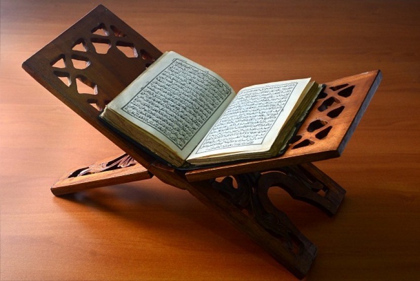 Quran, the Muslims' holy book (illustration)