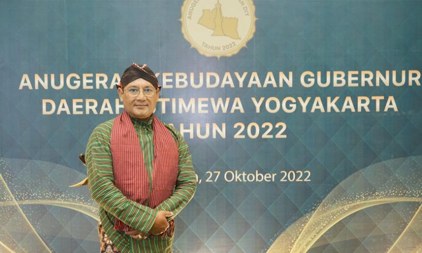 R. Jatinurcahyo merupakan dosen program studi Perhotelan Universitas BSI (Bina Sarana Informatika) Yogyakarta. Ia telah mendedikasikan dirinya sebagai tenaga pendidik Universitas BSI sejak tahun 2011 hingga saat ini.