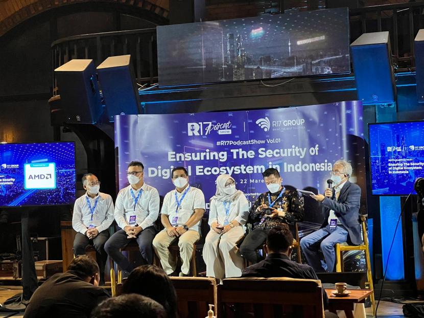 R17 Group sebuah perusahaan yang berfokus pada keamanan siber menggelar acara #R17PodcastShow dengan tema “Ensuring The Security of Digital Ecosystem in Indonesia” Selasa (22/3/2022).