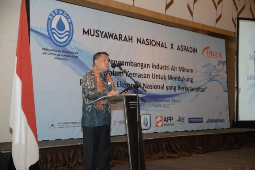 Ir Rachmat Hidayat  terpilih sebagai Ketua Umum Perkumpulan Perusahaan Air Minum Dalam Kemasan Indonesia (Aspadin) periode 2022-2025.
