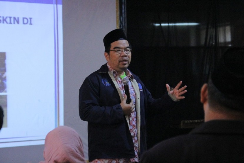 Raden Ridwan Hasan Saputra menjadi pembicara dalam Musyawarah Kerja Kepala Sekolah (MKKS) SMP swasta se-Kota Depok.