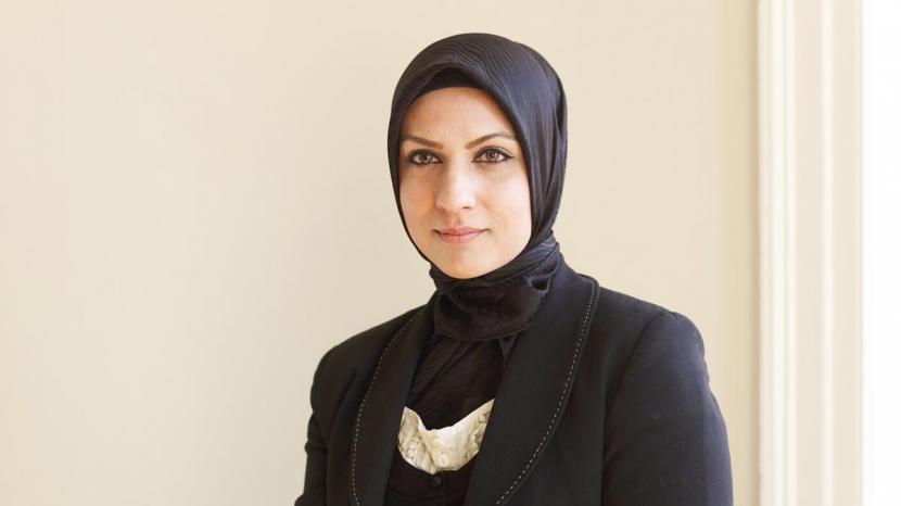 Raffia Arshad, Hakim Pertama di Inggris yang Kenakan Jilbab.