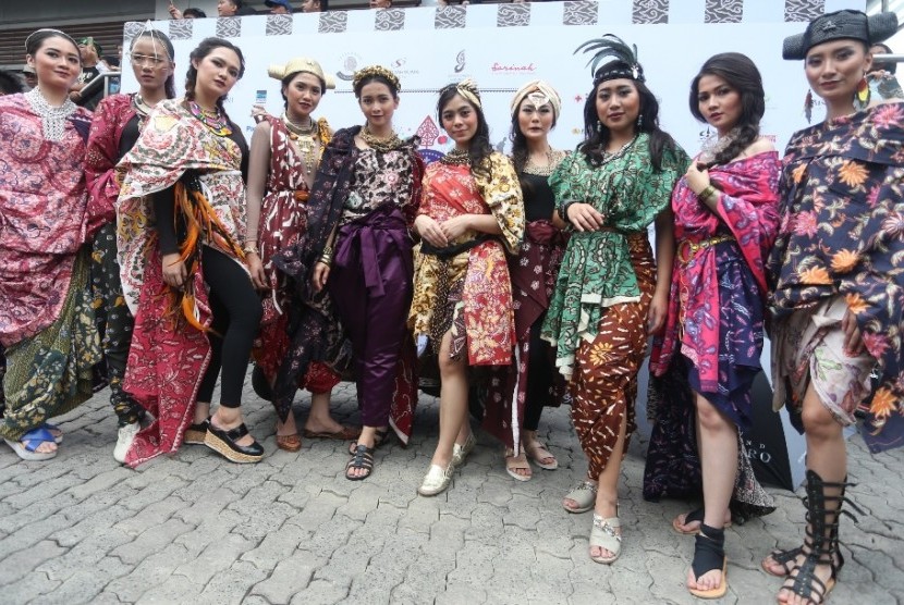 Ragam motif batik Maos.