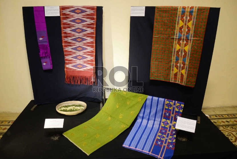 Ragam Songket Nusantara:berbagai jenis kain songket dalam pameran yang bertajuk 