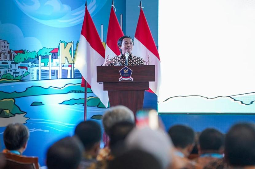 Raja Juli saat memberikan sambutan pada acara Pra-Penyelenggaraan GTRA Summit di Tanjung Balai Karimun, Kepulauan Riau pada Kamis, 29 Agustus 2023. 